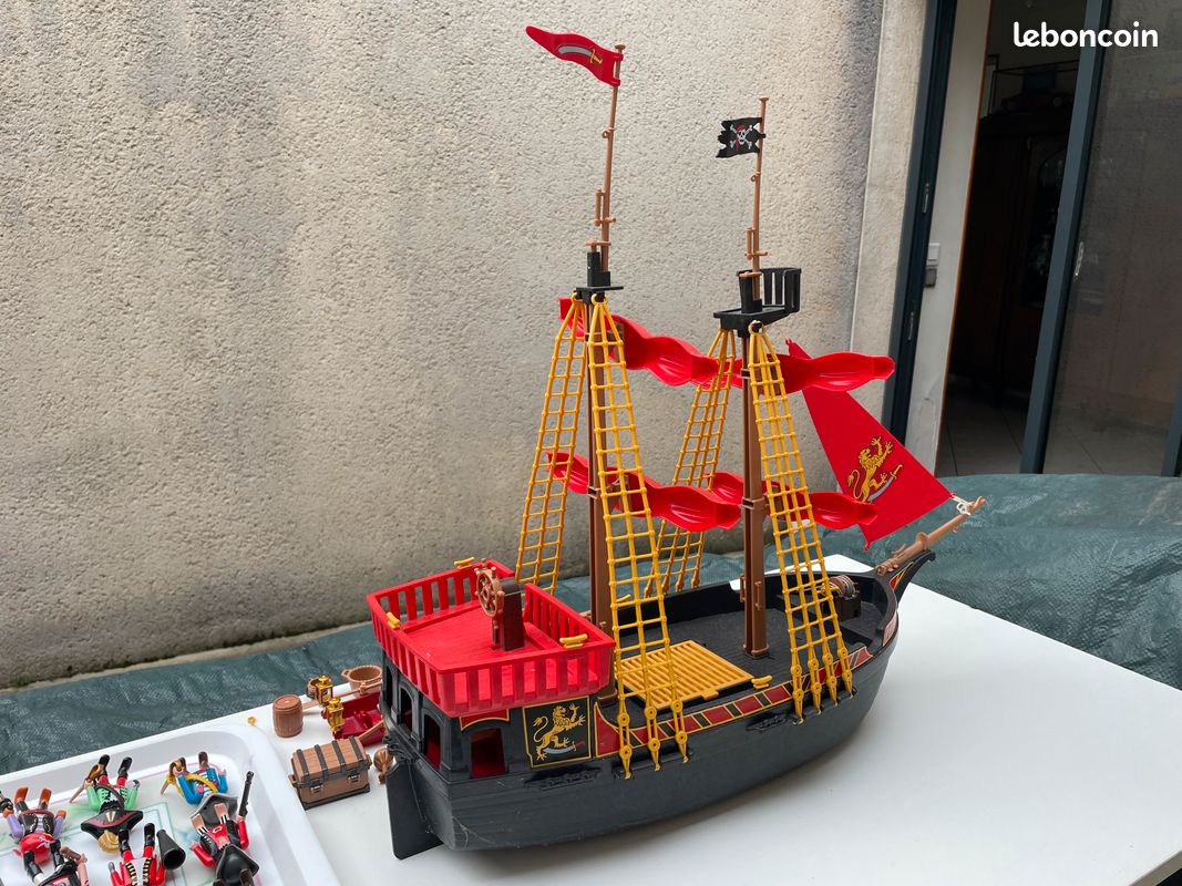 la boîte aux Playmobil | Playmobil bateau des pirates vaisseau des