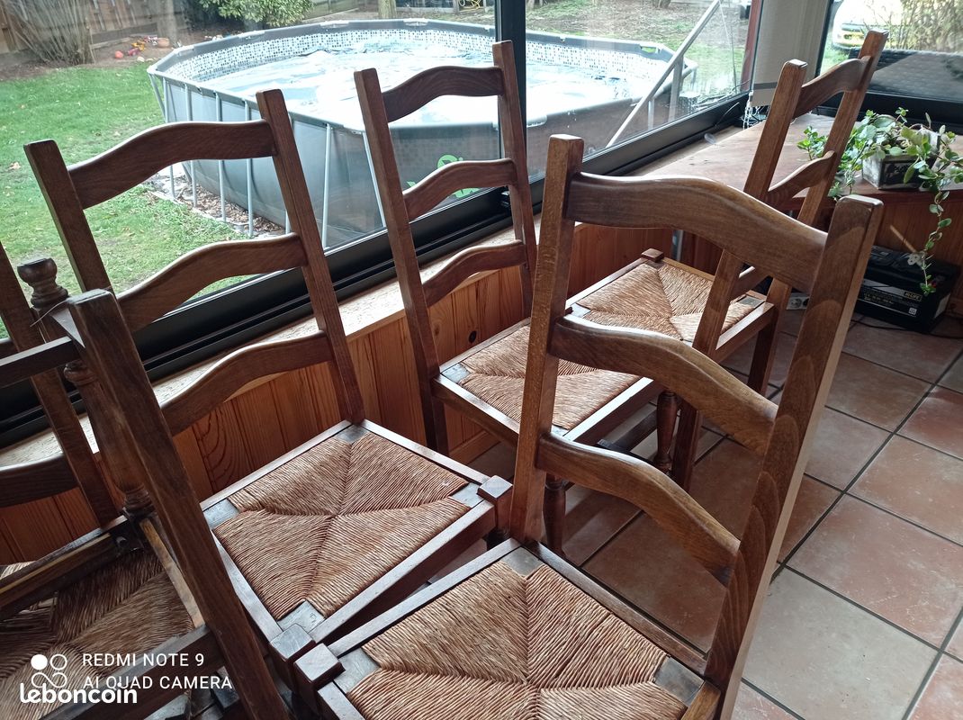 Table et chaises (image 1)