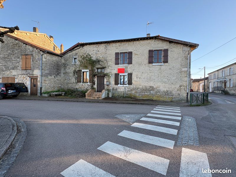 Maison 5 pièces 400 m² · à Aulnois-en-Perthois · 400 m² · 25 000 €