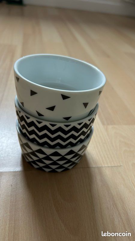 Lot de 3 coupelles et plateau (image 1)