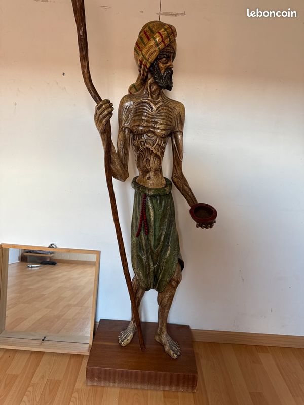 Statut en bois (image 3)