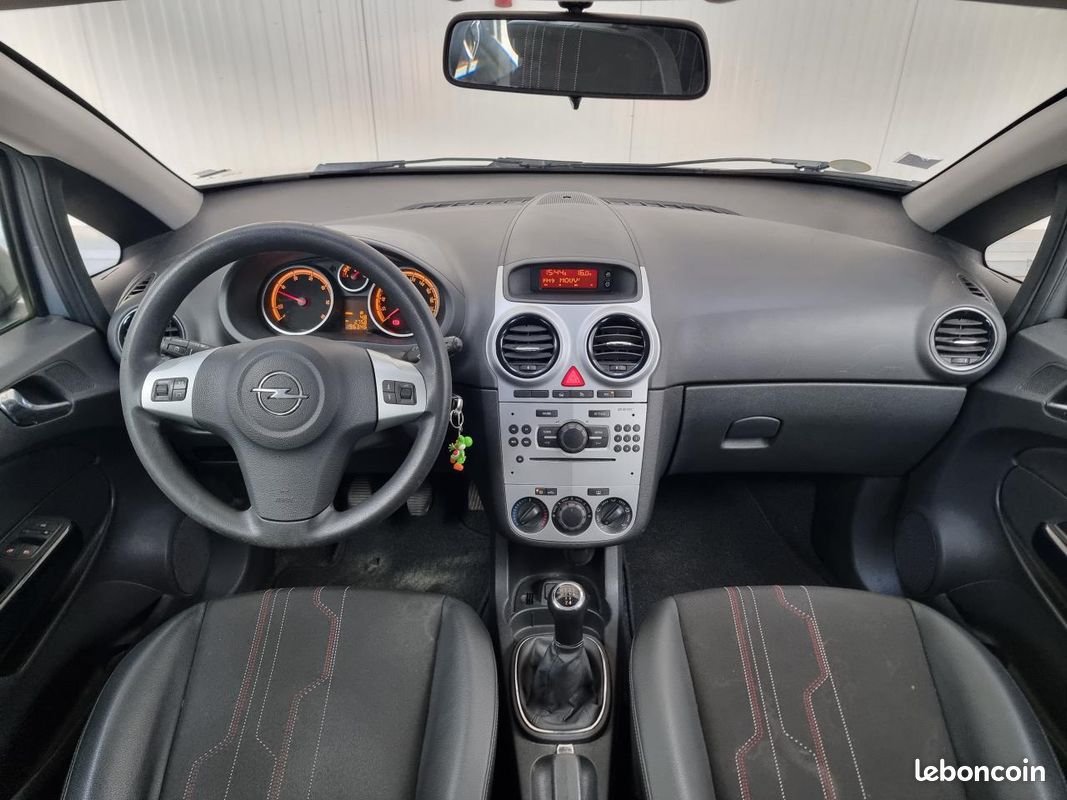 OPEL CORSA 1.3 CDTI - 95 CH - 150ème Anniversaire Garantie 12 Mois Moteur à Chaîne (image 9)