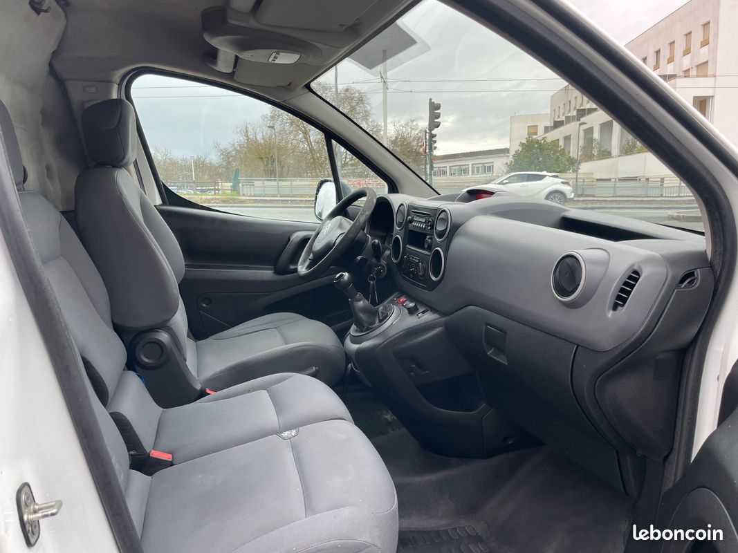 Citroen berlingo 1.6 hdi 75 confort garantie 6 mois (image 3)