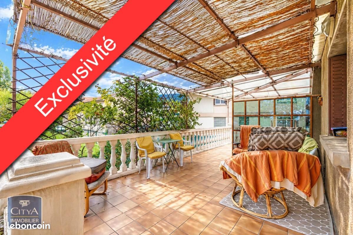 Maison 7 pièces 167 m² · à Grenoble · 167 m² · 379 000 €
