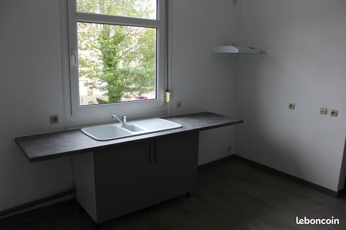 Appartement a louer calais - 4 pièce(s) - 120 m2 - Surfyn