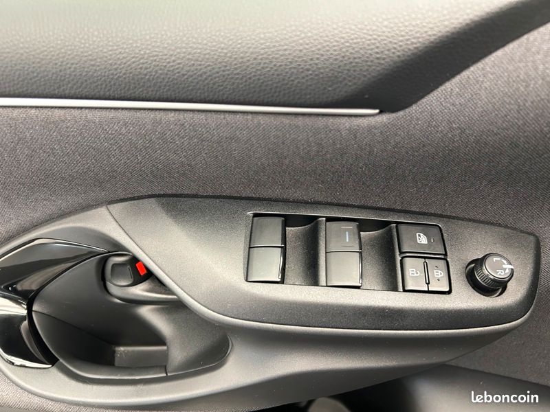 Toyota Yaris Hybrid Design 1.5 116 ch (image 19)