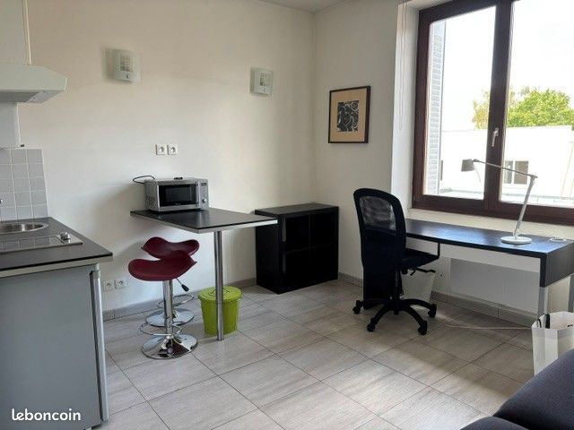 Appartement 1 pièce 17 m² · à Dijon · 17 m² · 450 €