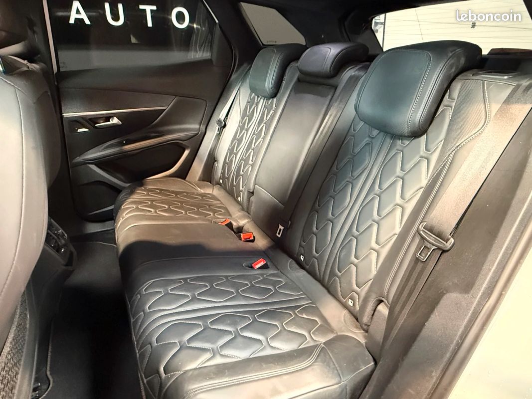 PEUGEOT 3008 165ch GT Line MOTEUR A CHAINE/ Toit ouvrant/ Sièges cuir/Apple Carplay 16880 (image 15)