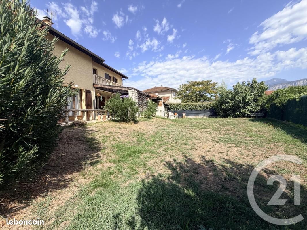 Maison 5 pièces 145 m² · à Moirans · 145 m² · 379 500 €