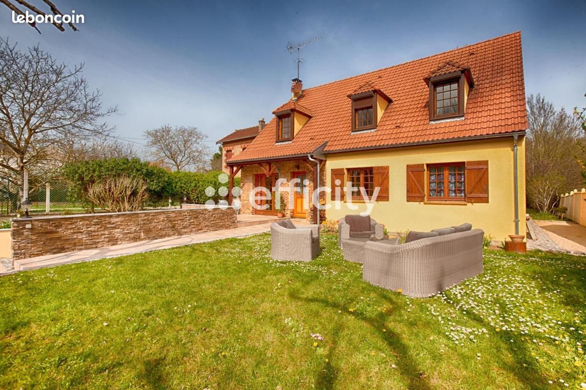 Maison 7 pièces 201 m² · à Les Essarts-le-Roi · 201 m² · 655 000 €