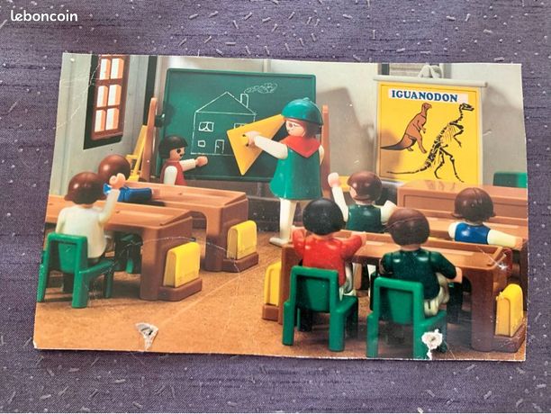 PLAYMOBIL VINTAGE CITY life town classe tableau accessoires du set 3522