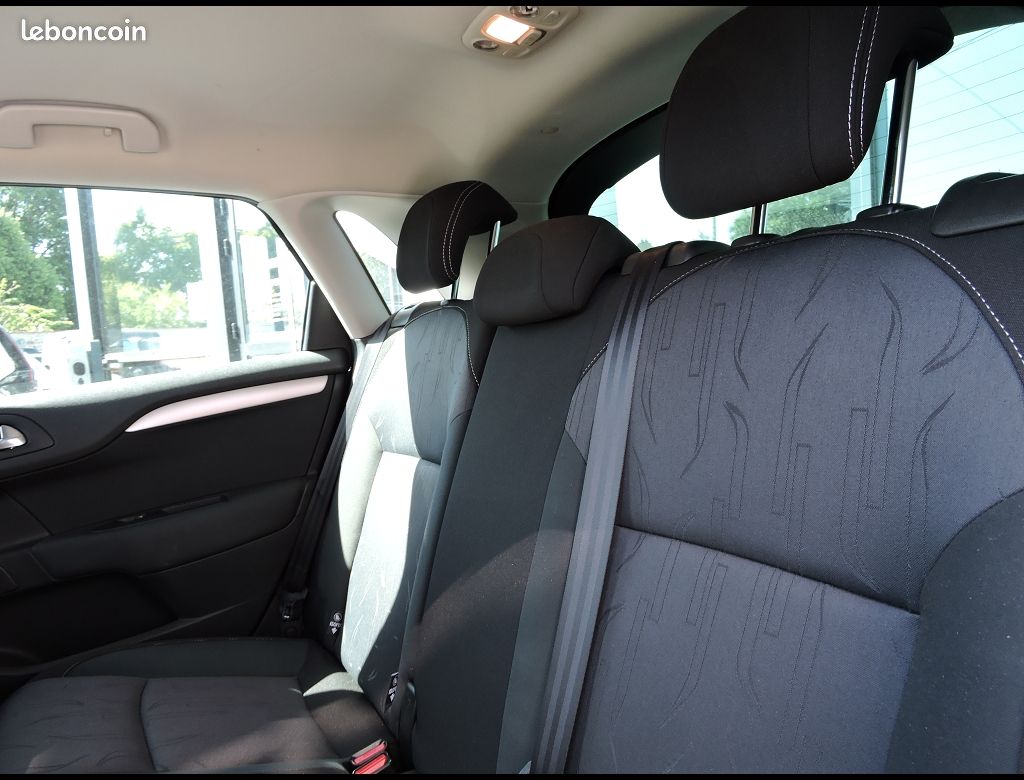 Citroën C4 CONFORT 1.6 HDI 92CH BVM5 (image 7)