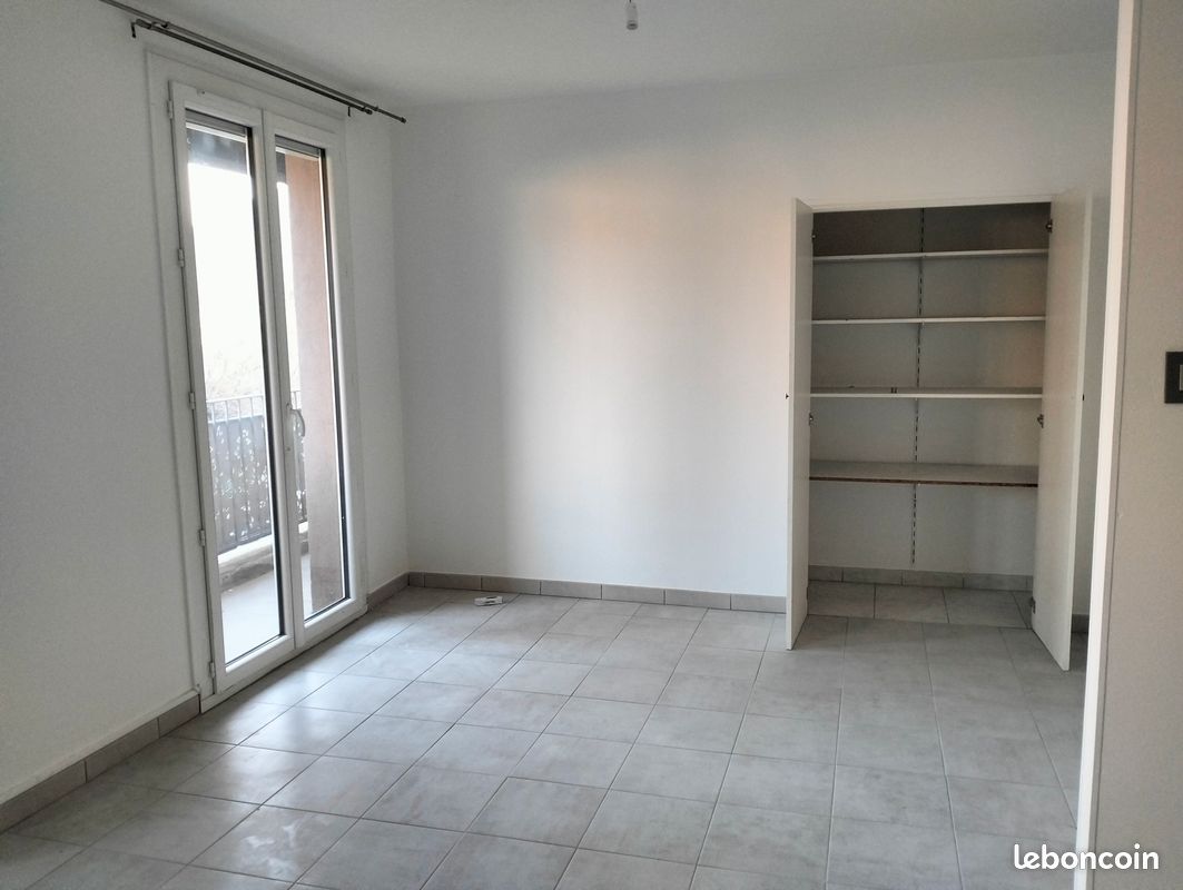 Appartement 4 pièces 70 m² · à Saint-Paul-Trois-Châteaux · 70 m² · 650 €/mois