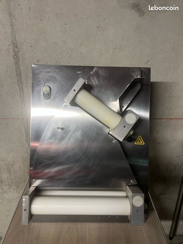 Laminoir à pâte professionnel – Inox (image 2)