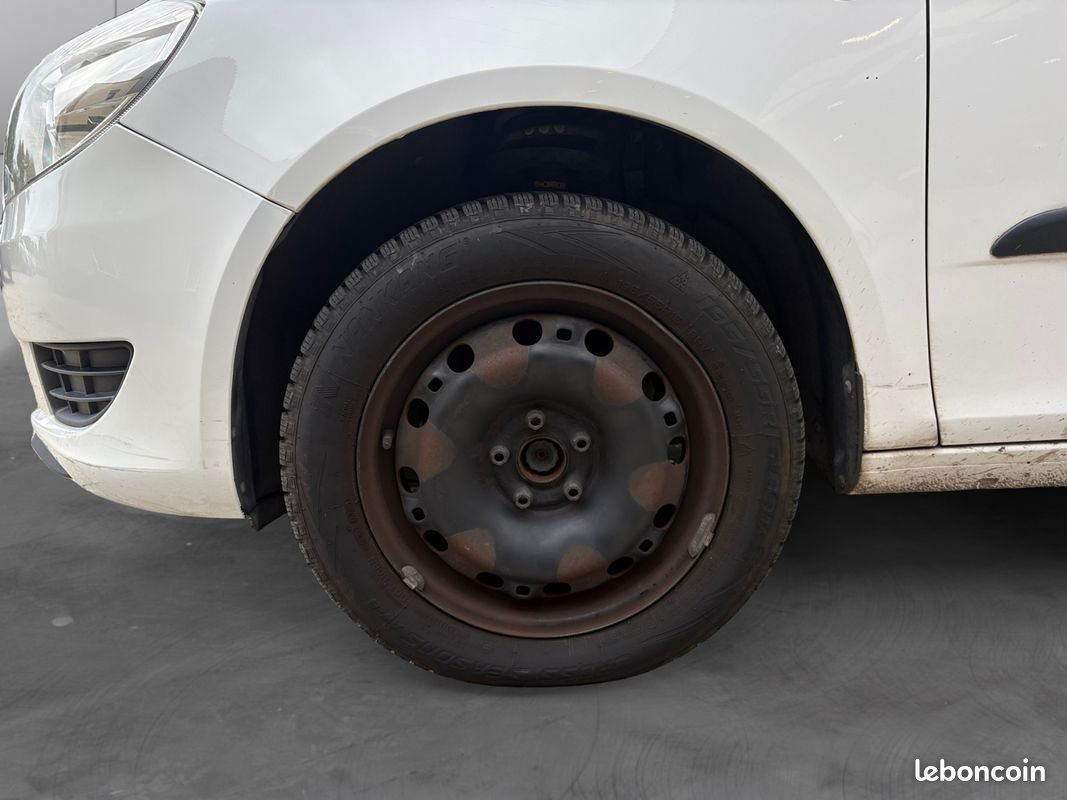 SKODA FABIA II 1.4 TDI 90 AMBITION 90Ch Garantie 12 mois (image 15)