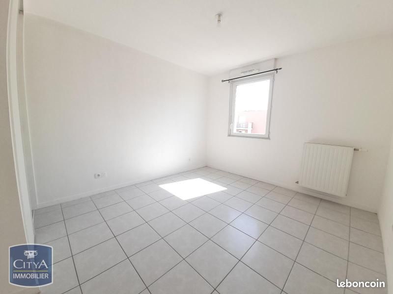 Appartement a louer bourgoin-jallieu - 2 pièce(s) - 43 m2 - Surfyn