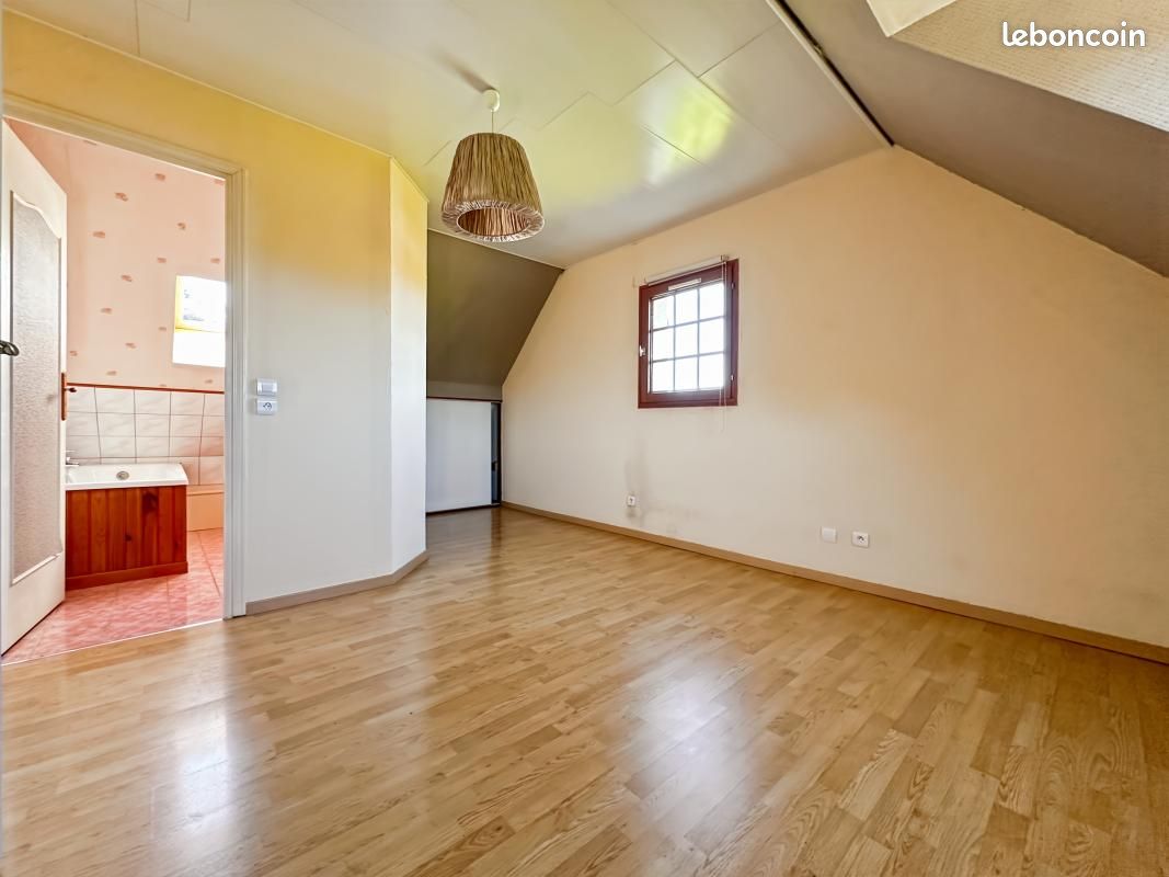 Maison 5 pièces 106 m² · à Saint-Pierre-du-Val · 106 m² · 262 000 €