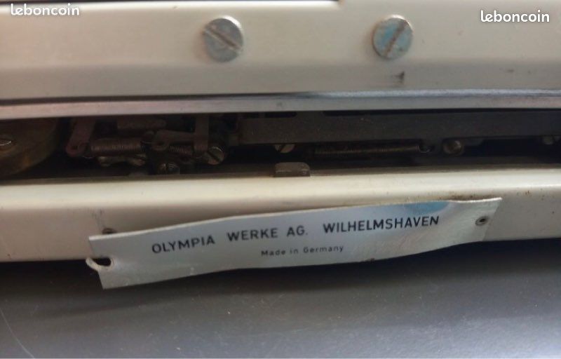 Machine à écrire Olympia (image 11)