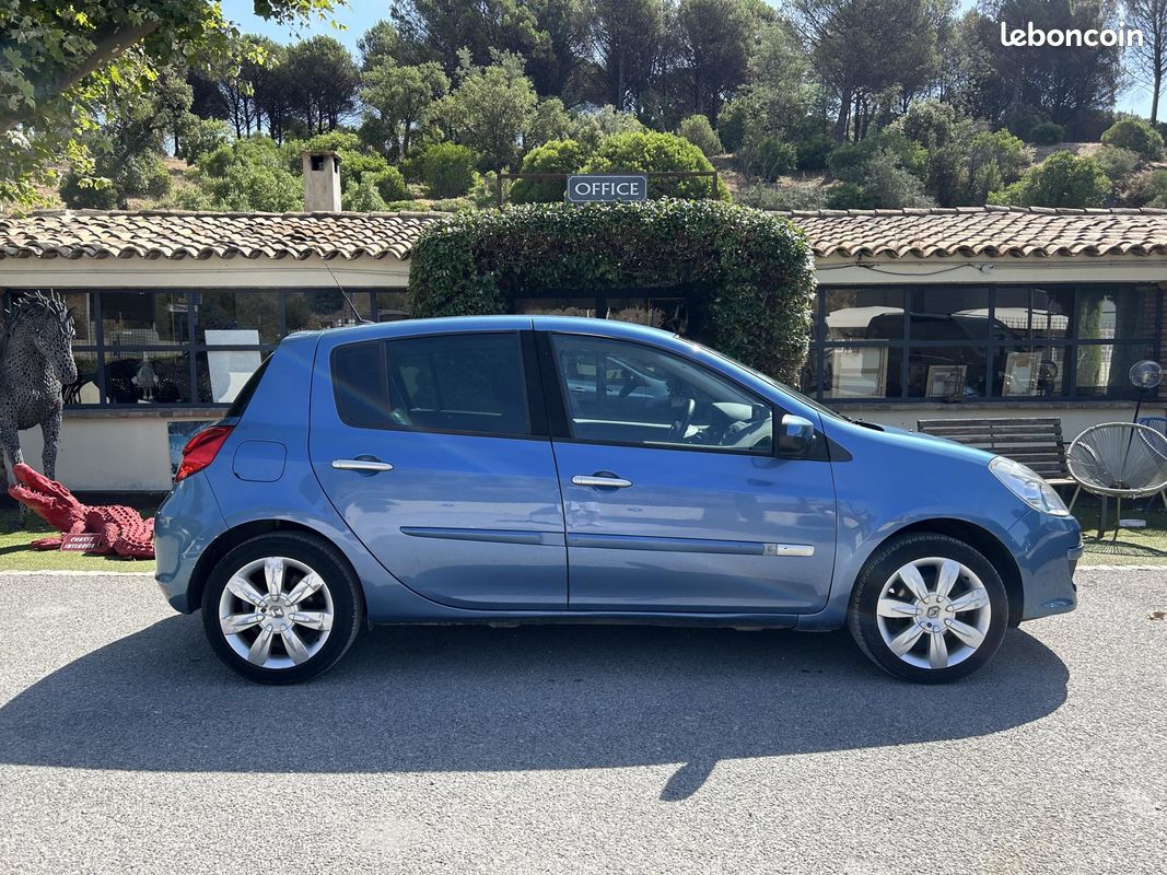RENAULT CLIO 1.6i 16V - 110 - BVA Euro 5 III BERLINE Exception TomTom PHASE 2 (image 6)