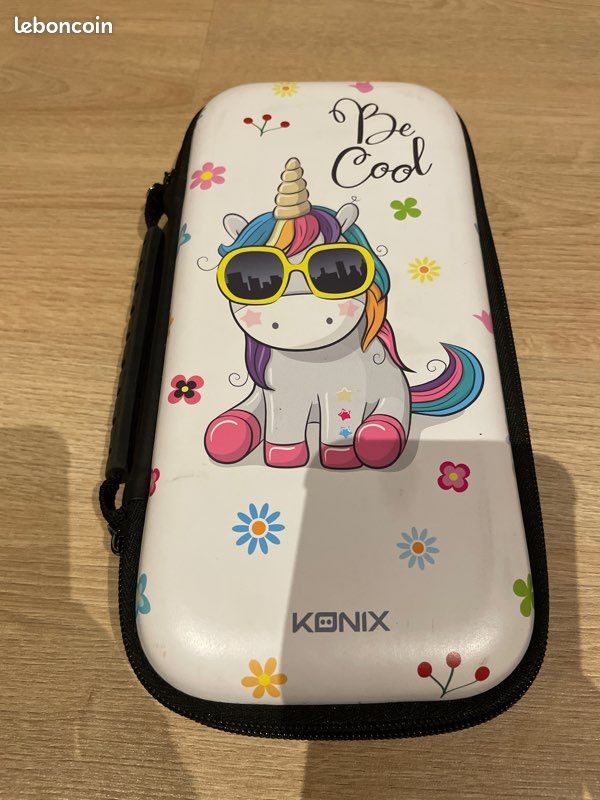 Housse Nintendo switch Konix licorne officielle Consoles