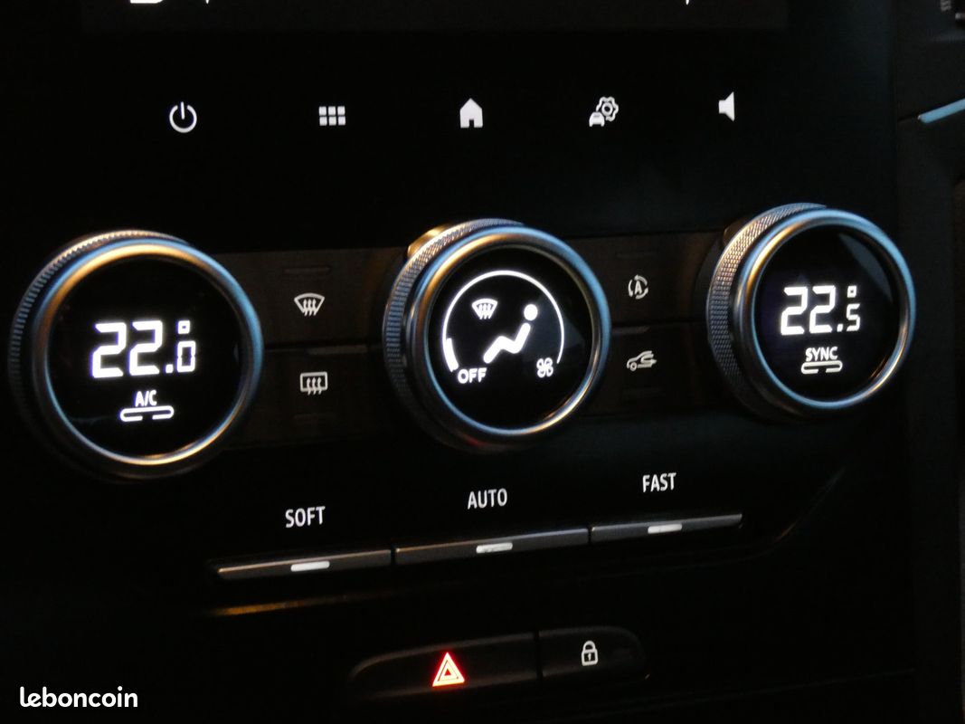 RENAULT MEGANE IV BERLINE Blue dCi 115 - 20 Business (image 19)