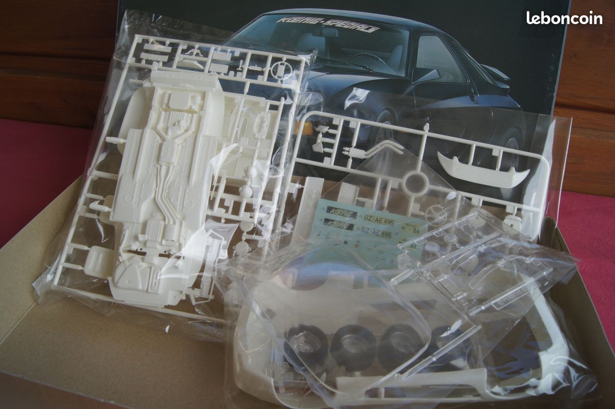 Maquette modèle réduit FUJIMI 1/24 PORSCHE 928 S4 KOENIG - Modélisme