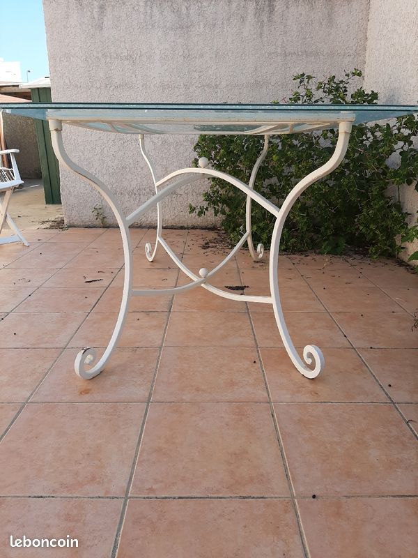 La table (image 3)