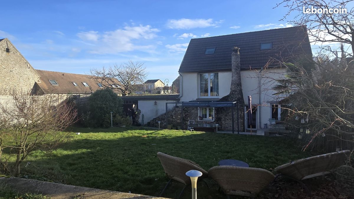 Immeuble 275 m² · à Gometz-la-Ville · 275 m² · 890 000 €