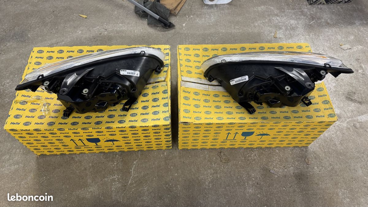 2 phares avant ford focus. Tout neuf (image 2)