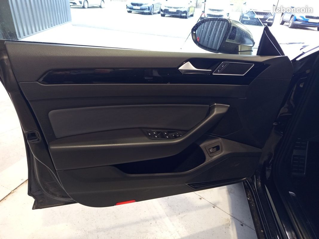 VOLKSWAGEN Arteon 2.0 TDI 150 SCR DSG7 Elegance (image 21)
