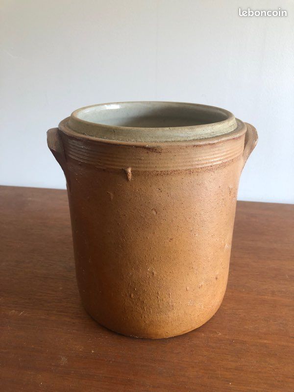 Pot en grès (image 1)