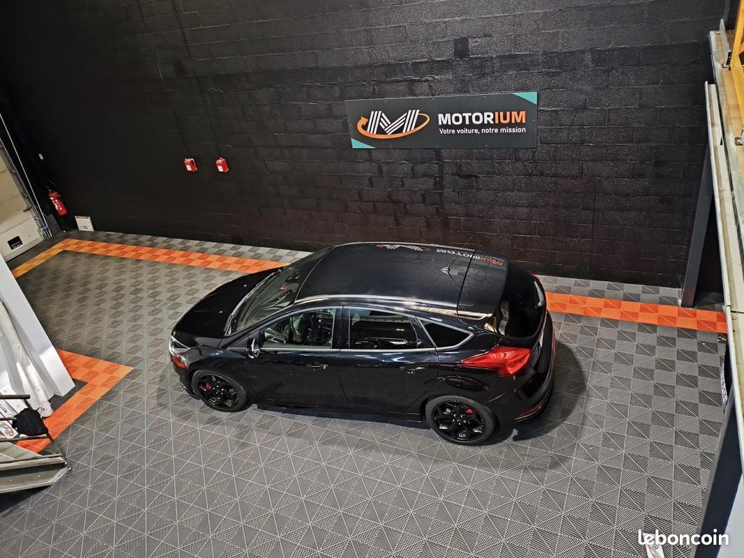 FORD FOCUS 2.0 TDCi - 185 - ST - CAM DE RECUL - RADAR AR - PARK ASSIST - DISTRIBUTION FAIT (image 33)