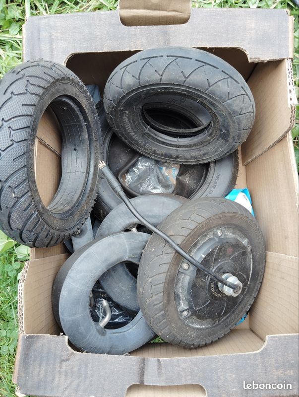 Lot De Pièces Détachées Pour Trottinette électrique E-Scooter – Noir – À Réparer