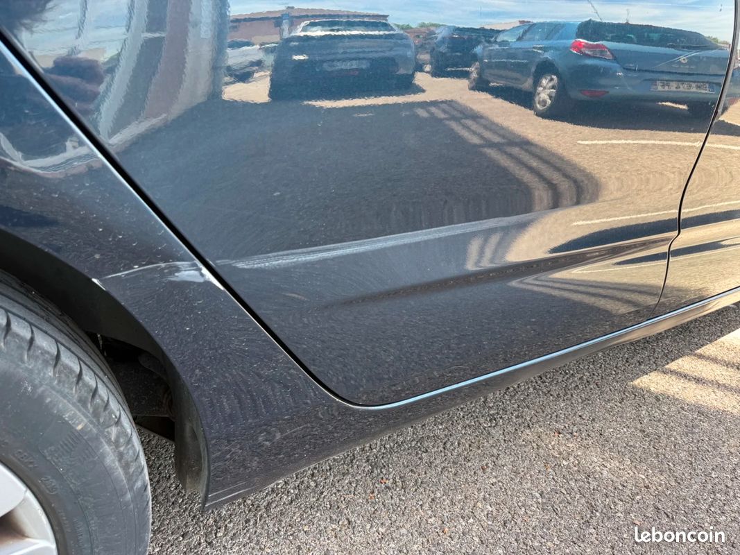 CITROEN C4 C4 VTi 120 Confort / RADAR AR / REGULATEUR (image 37)