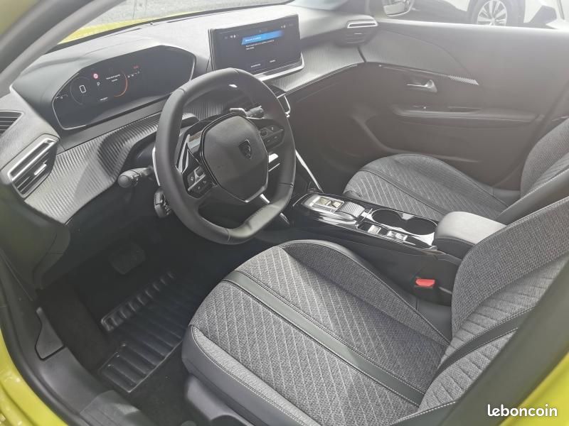 Peugeot 208 1.2 Hybrid 100ch Active e-DCS6 (image 8)