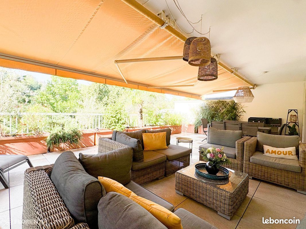 Appartement 5 pièces 110 m² · à Charbonnières-les-Bains · 110 m² · 645 000 €