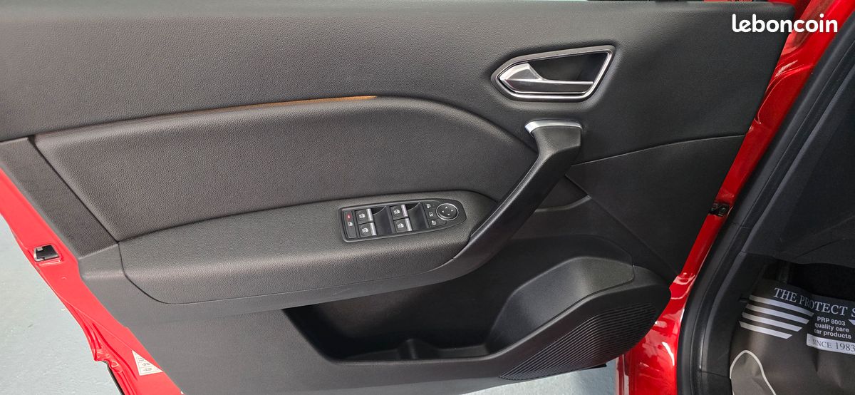 Renault Captur E-TECH PLUG-IN 160, INTENS (image 8)