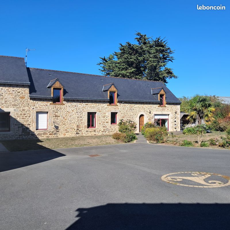 Maison 4 pièces 130 m² · à Plestan · 130 m² · 430 000 €