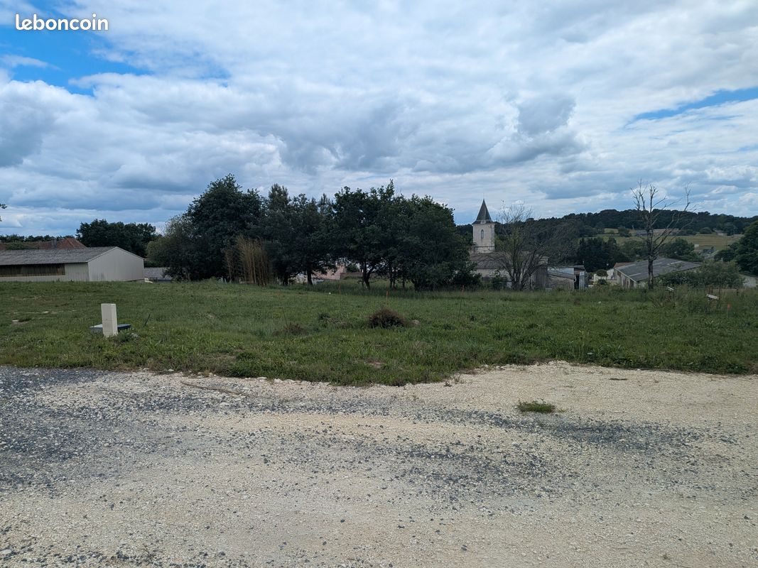 Terrain a vendre · à Boisredon · 20 264 €