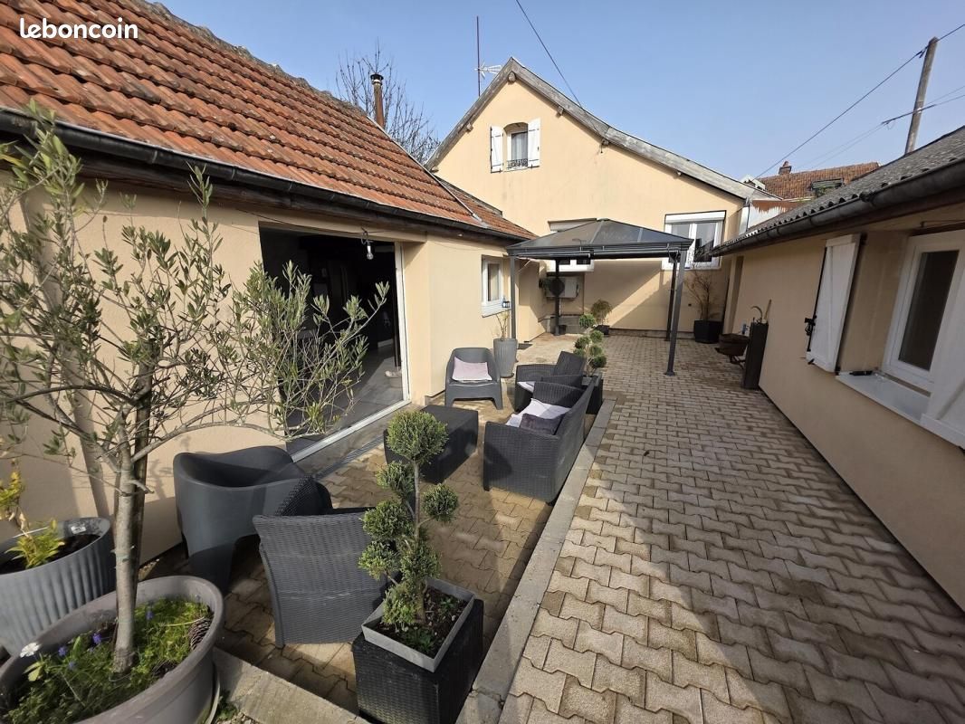 Maison 6 pièces 145 m² · à Saint-André-les-Vergers · 145 m² · 179 800 €