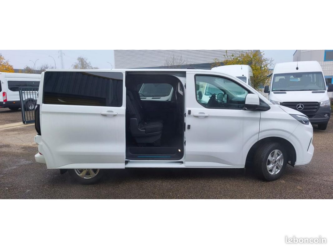 FORD TRANSIT CUSTOM KOMBI Kombi Custom 2.0 EcoBlue - 170 - BVA KOMBI CUSTOM 320 L1 Limited (image 9)