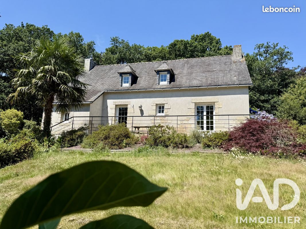 Maison 6 pièces 138 m² · à Sizun · 138 m² · 392 000 €
