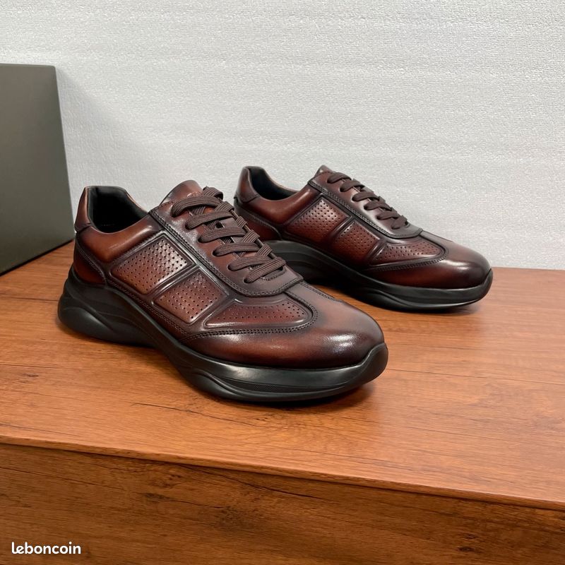 Chaussures Berluti Pour Homme - Taille 41, Cuir Suédé Noir, Style Brogue, Occasion