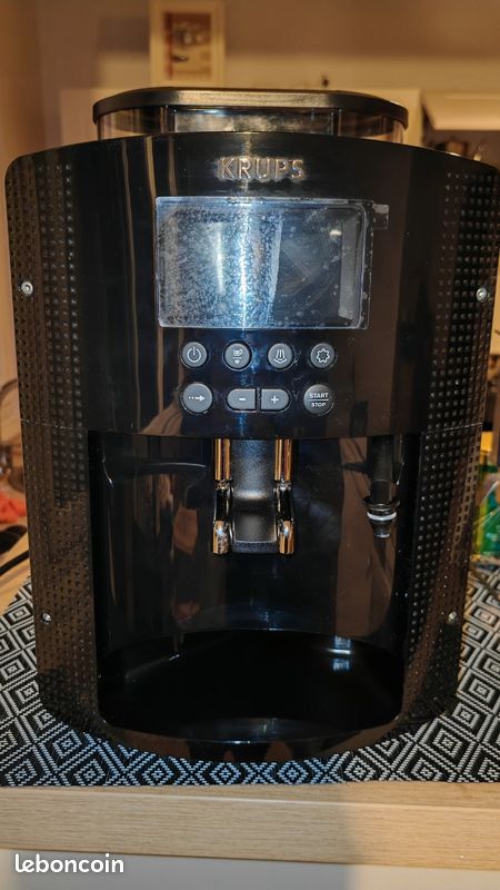 Machine à café Krups EA8100 avec broyeur YY8135FD – Excellent état (quasiment neuve) (image 12)