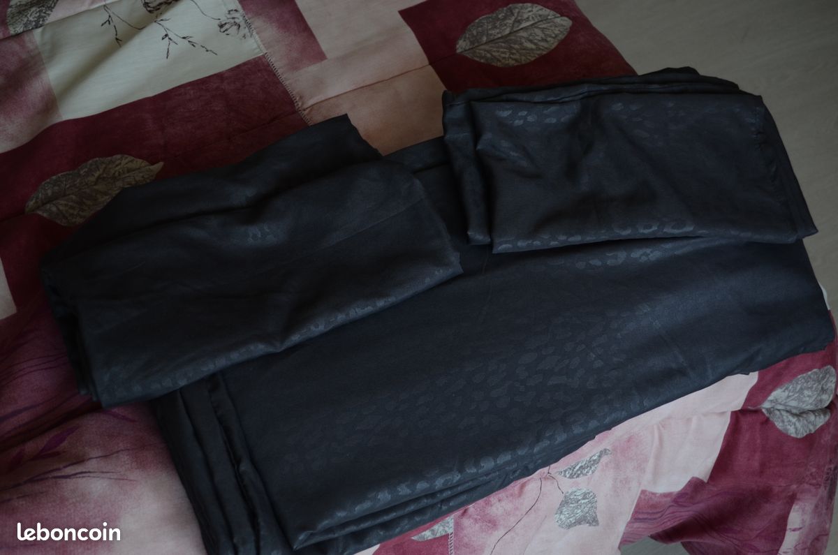 Housse de Couette avec 2 Taies d’oreiller (image 2)
