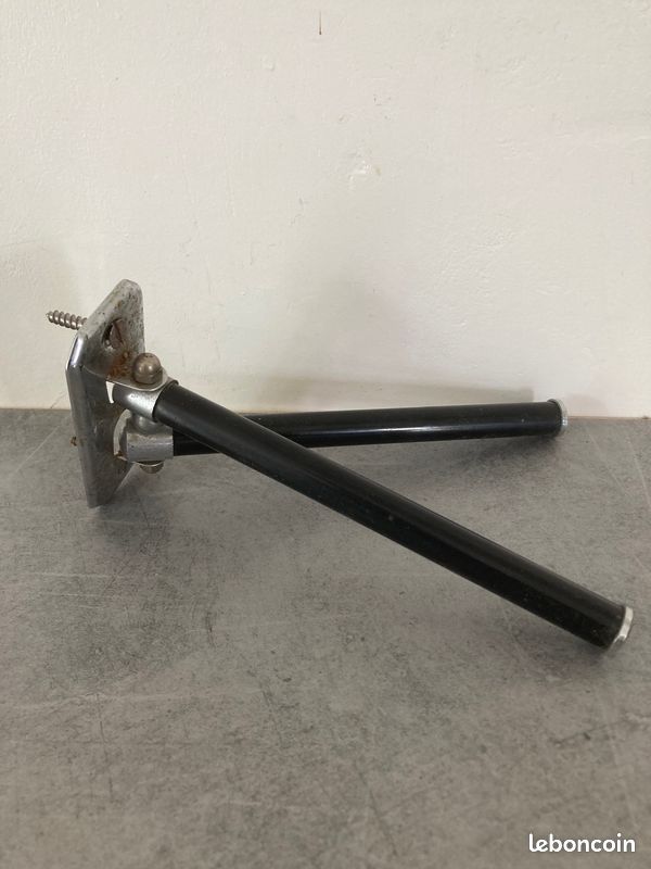 Porte serviette vintage années 70 chrome et bakélite (image 4)