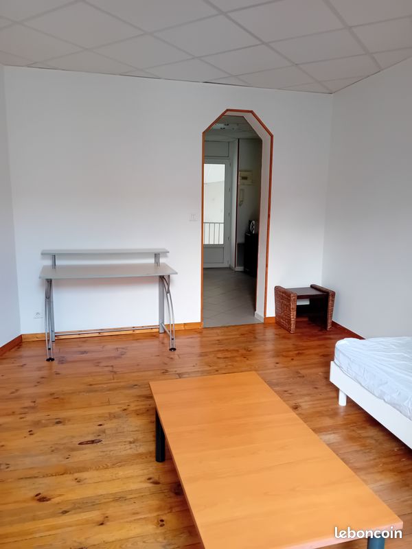 Appartement 2 pièces 26 m² · à Roanne · 26 m² · 390 €