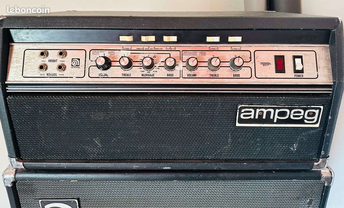 Ampeg SVT Curved Line 300 W + Baffle Ampeg 8x 10"– Made in USA (Magnavox) 1971 (image 3)