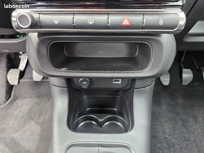 Citroen C3 1.5 BlueHDi 100 YOU / CLIMATISATION (image 29)