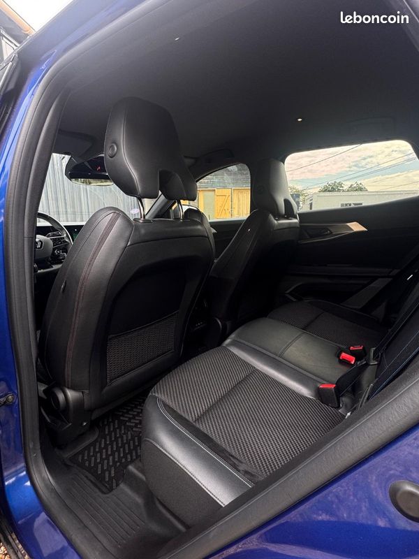 Renault AUSTRAL Techno Esprit Alpine - E-TECH 1.2 DIG-T 12V 200 Hybrid Xtronic Boîte auto (image 22)